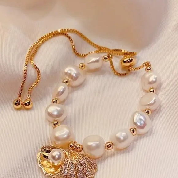 Elegant Freshwater Pearl Bracelet for Women - Sophisticated - Picture 2 of 6